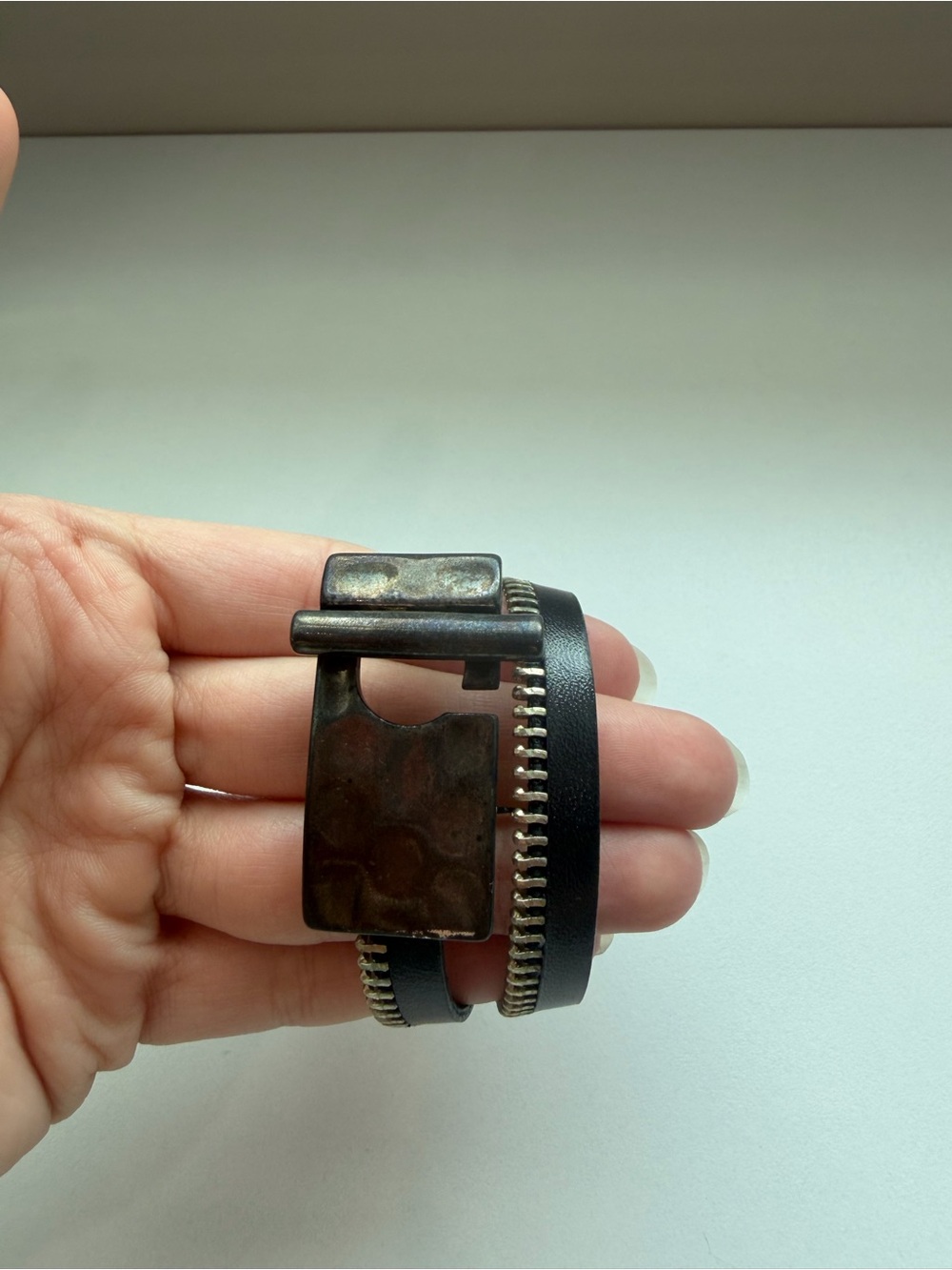 Women’s wraparound bracelet